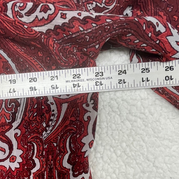 Women’s Cato 14/16W Red/White Shear Paisley Blouse - Picture 13 of 13